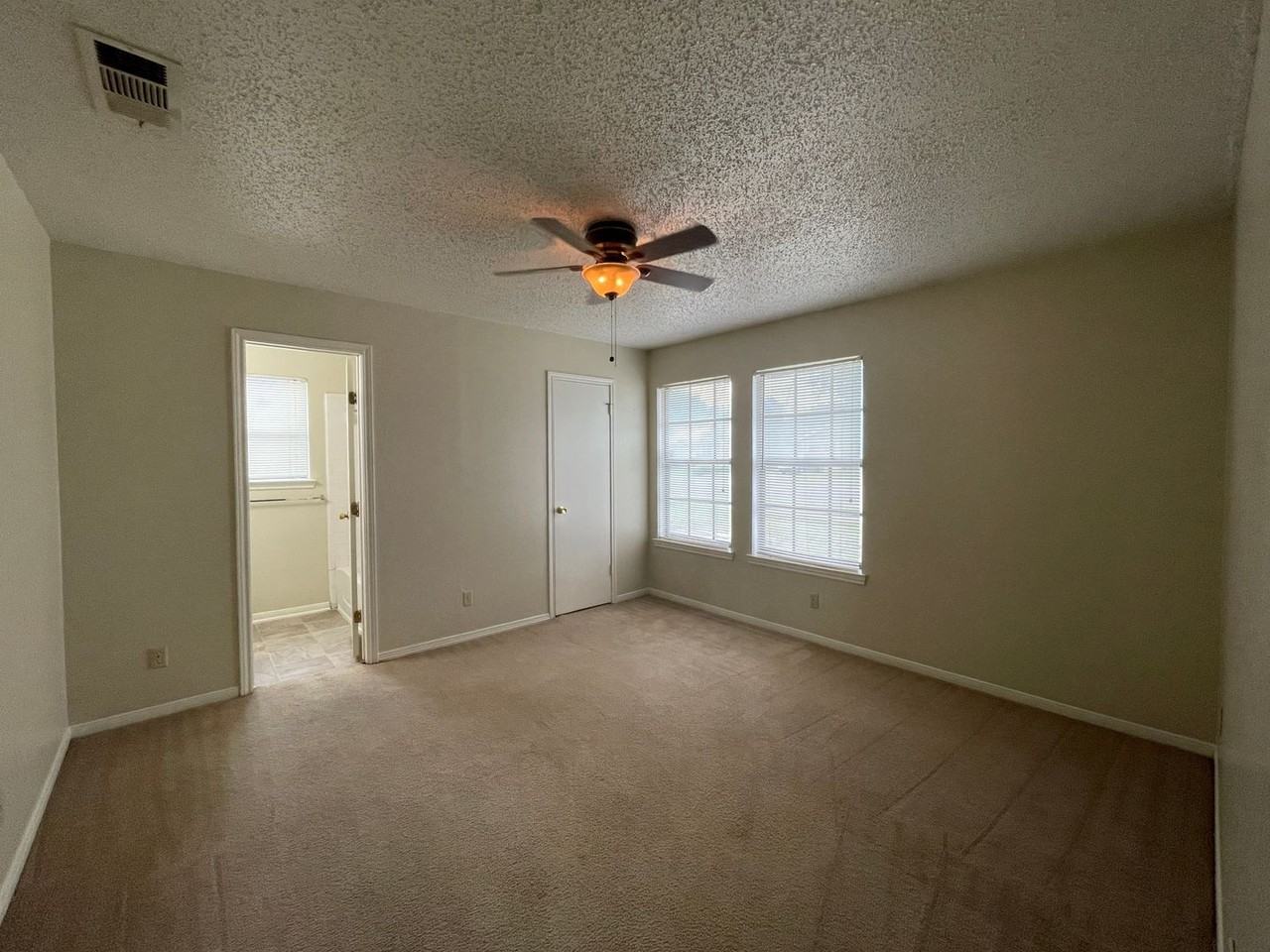 1701 West Ln - Photo 2 of 17