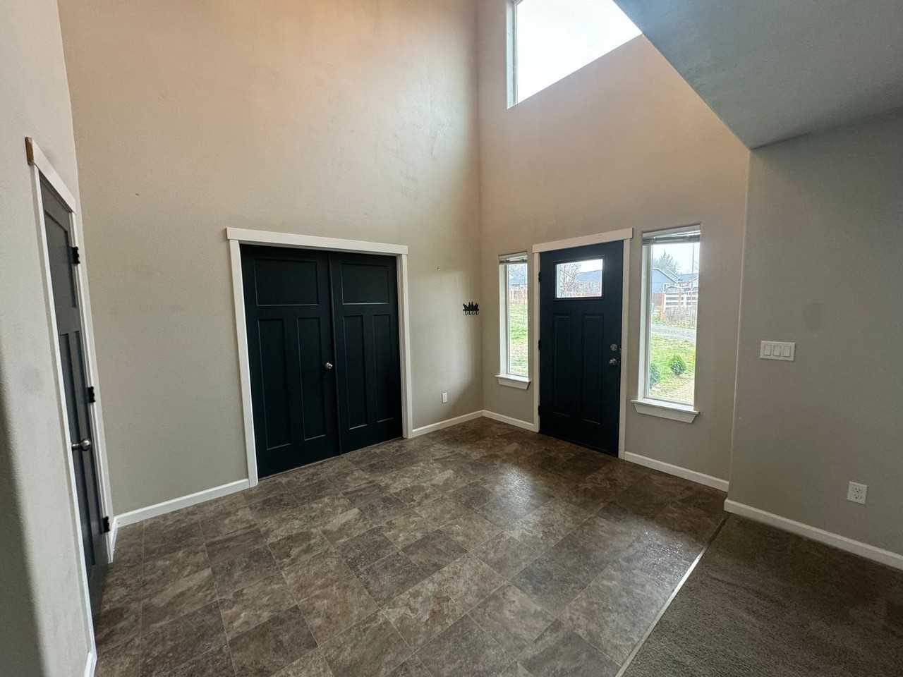 250 Cameron Ave - Photo 2 of 14