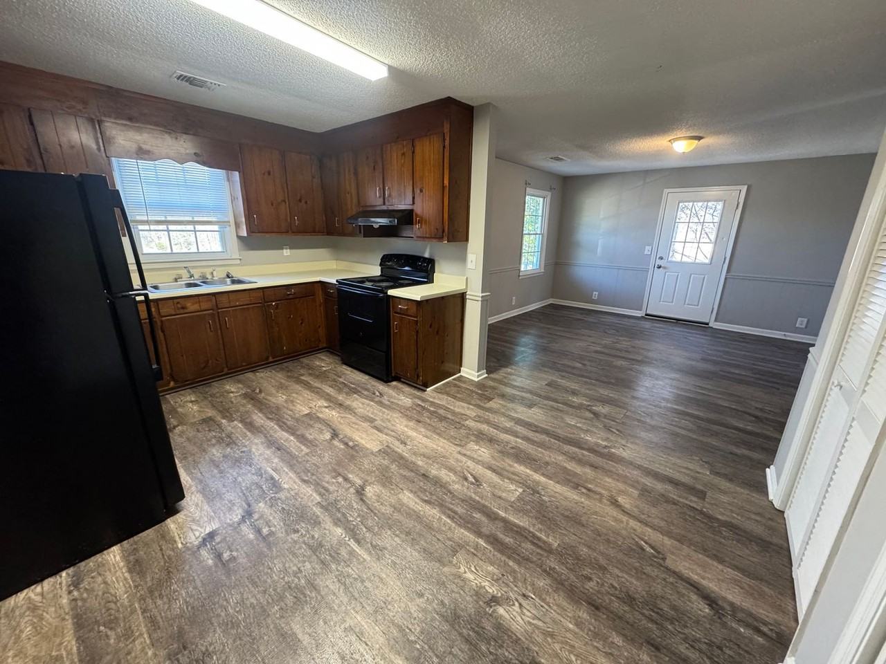 4 W 1st St - Photo 6 of 9