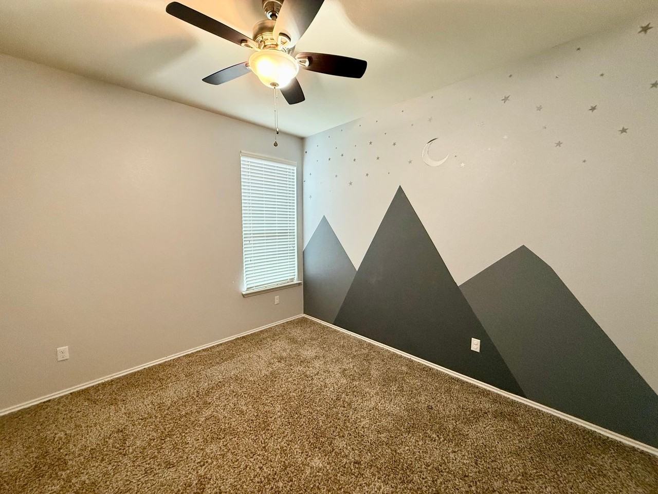 6628 La Sol Ln - Photo 7 of 18