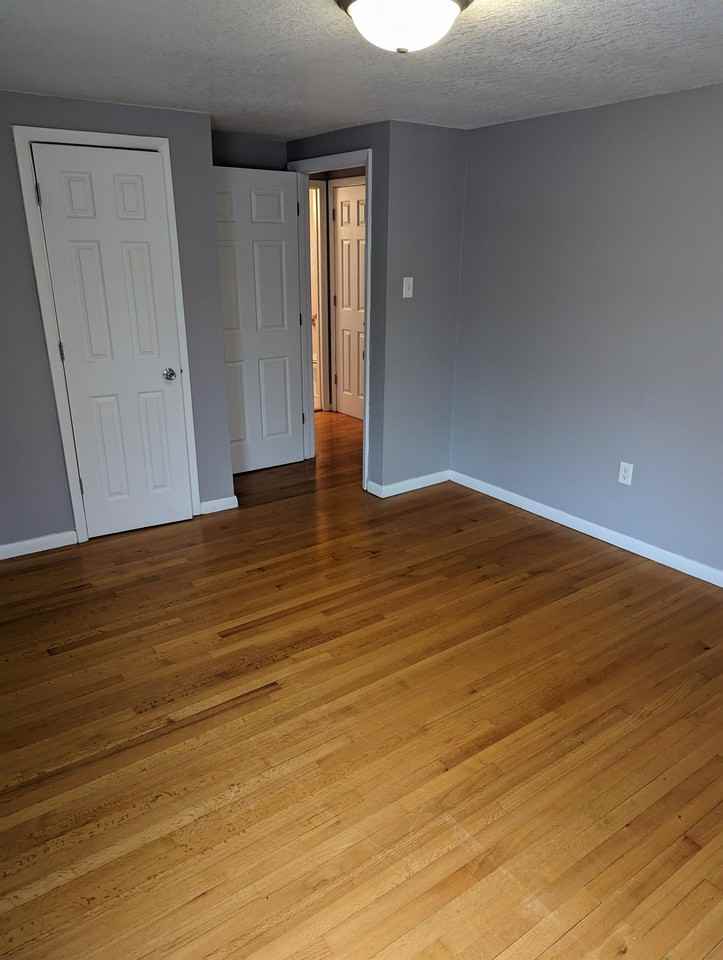 206 W Green St #B - Photo 2 of 19