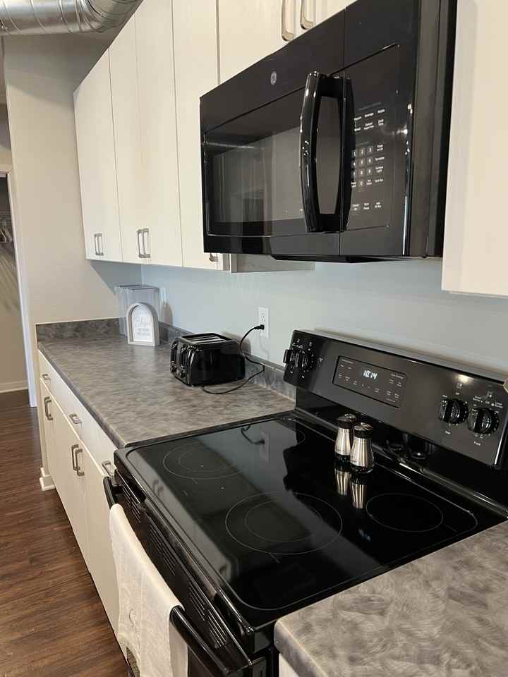 922 8th St #209 - Photo 3 of 13