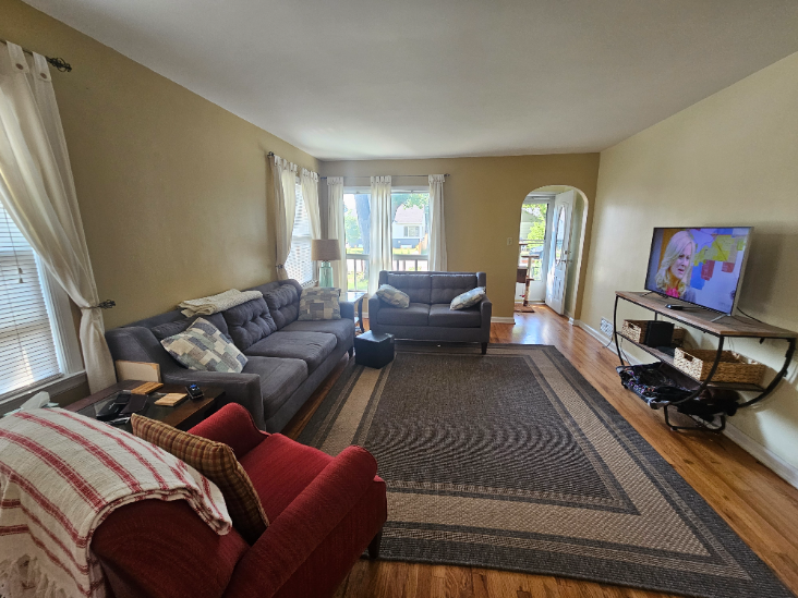 1112 E 23rd St - Photo 7 of 40