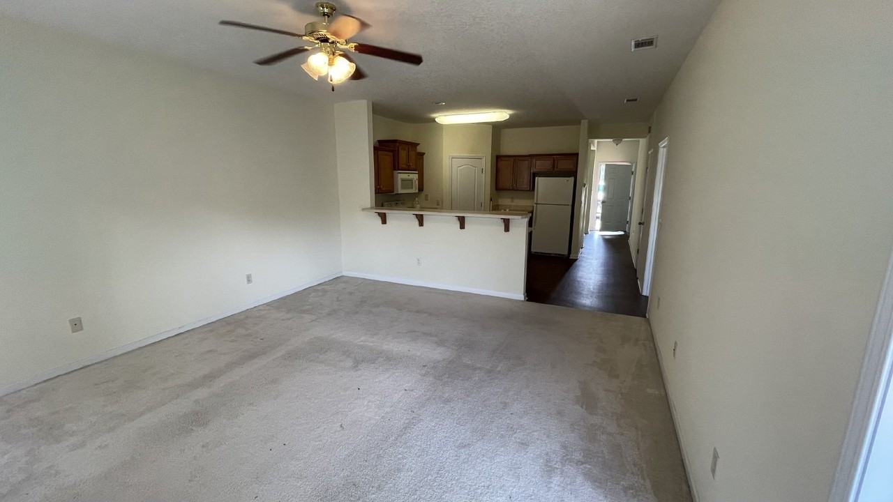 401 Barry Mccaffrey Blvd Unit K3 - Photo 7 of 22