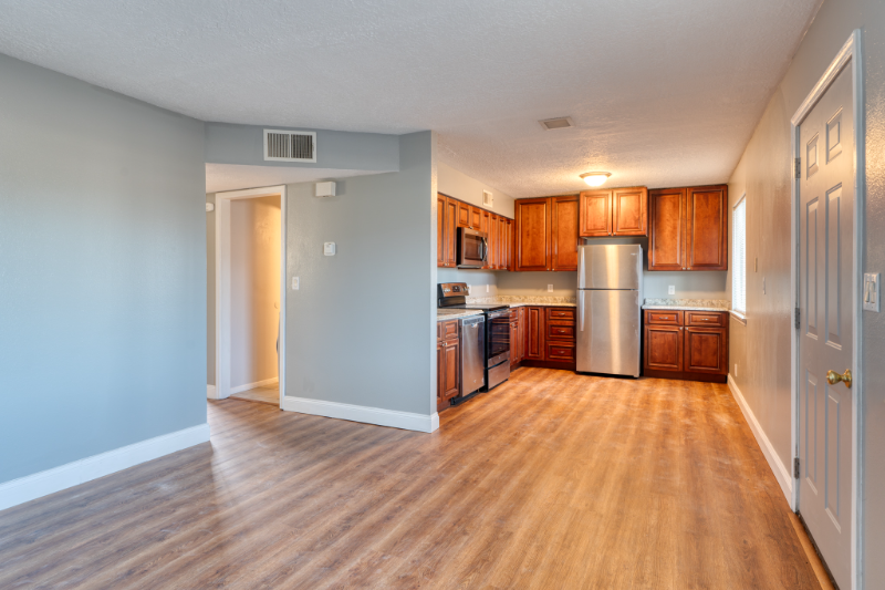 11912 Indian School Road Northeast #8 - Photo 4 of 17