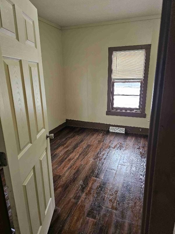 208 S Seeley St - Photo 3 of 9