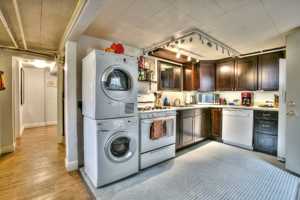 featured image of 401 Lilac Ln #B