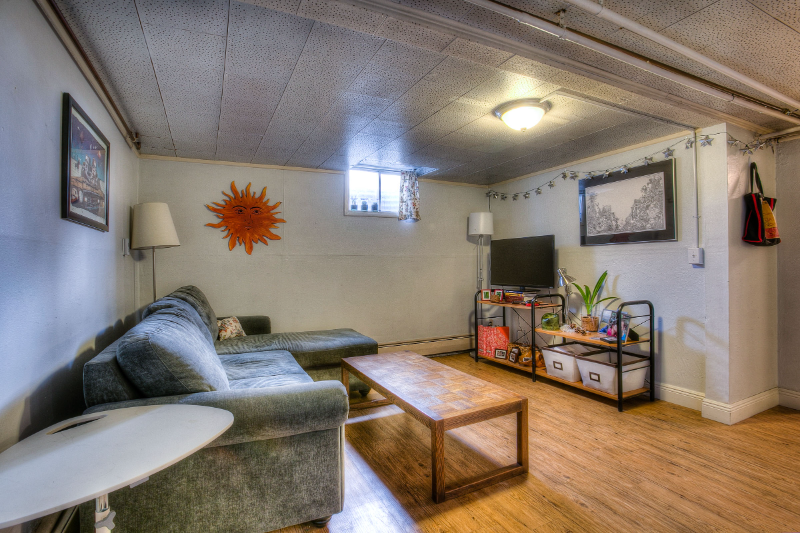 401 Lilac Ln #B - Photo 3 of 13