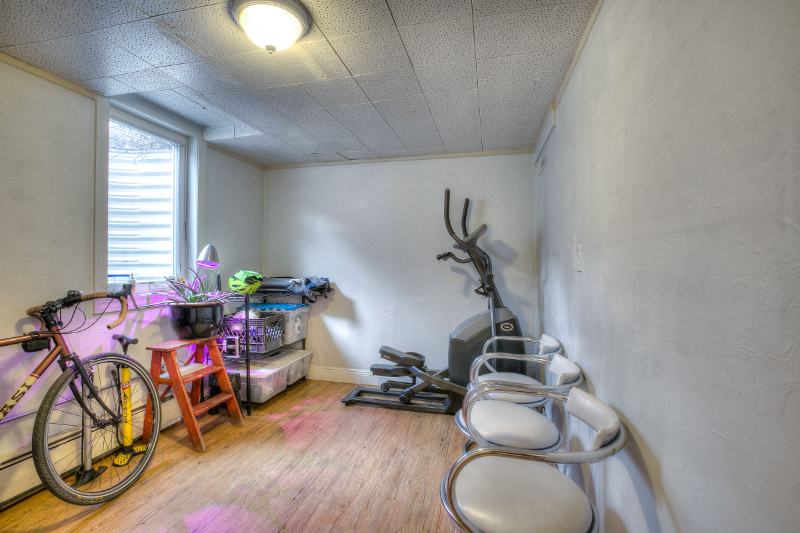 401 Lilac Ln #B - Photo 5 of 13