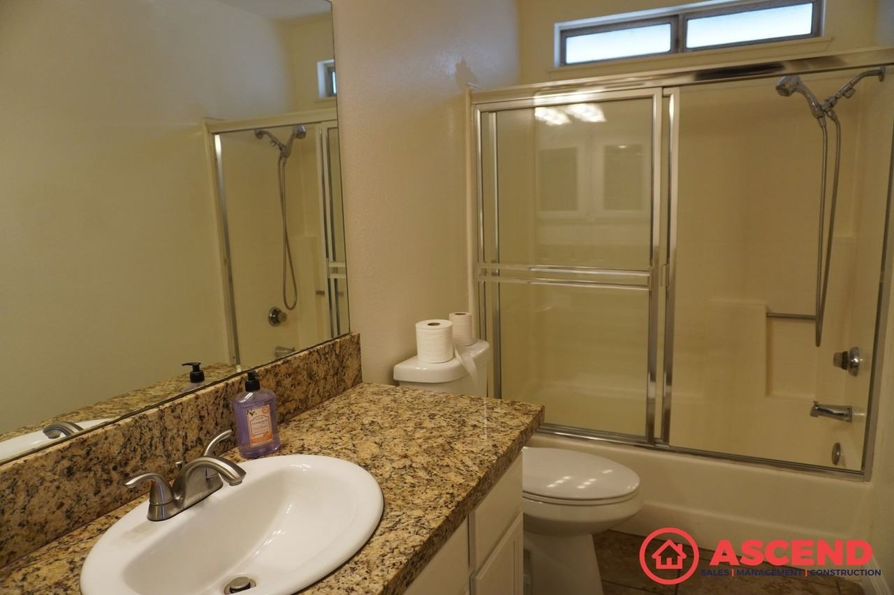 5405 Oneill Ct - Photo 6 of 10