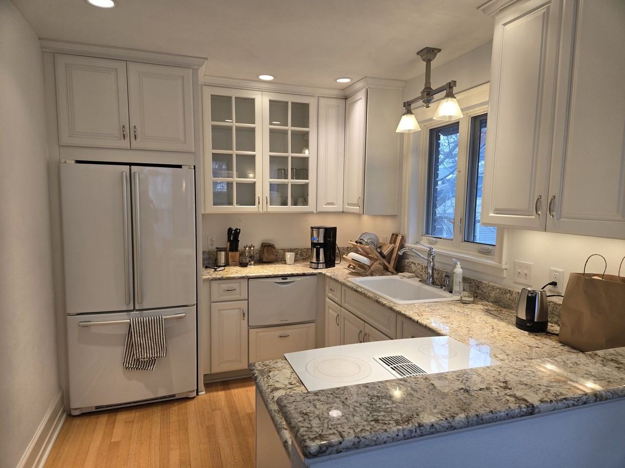 25 Langdon St - Photo 4 of 17