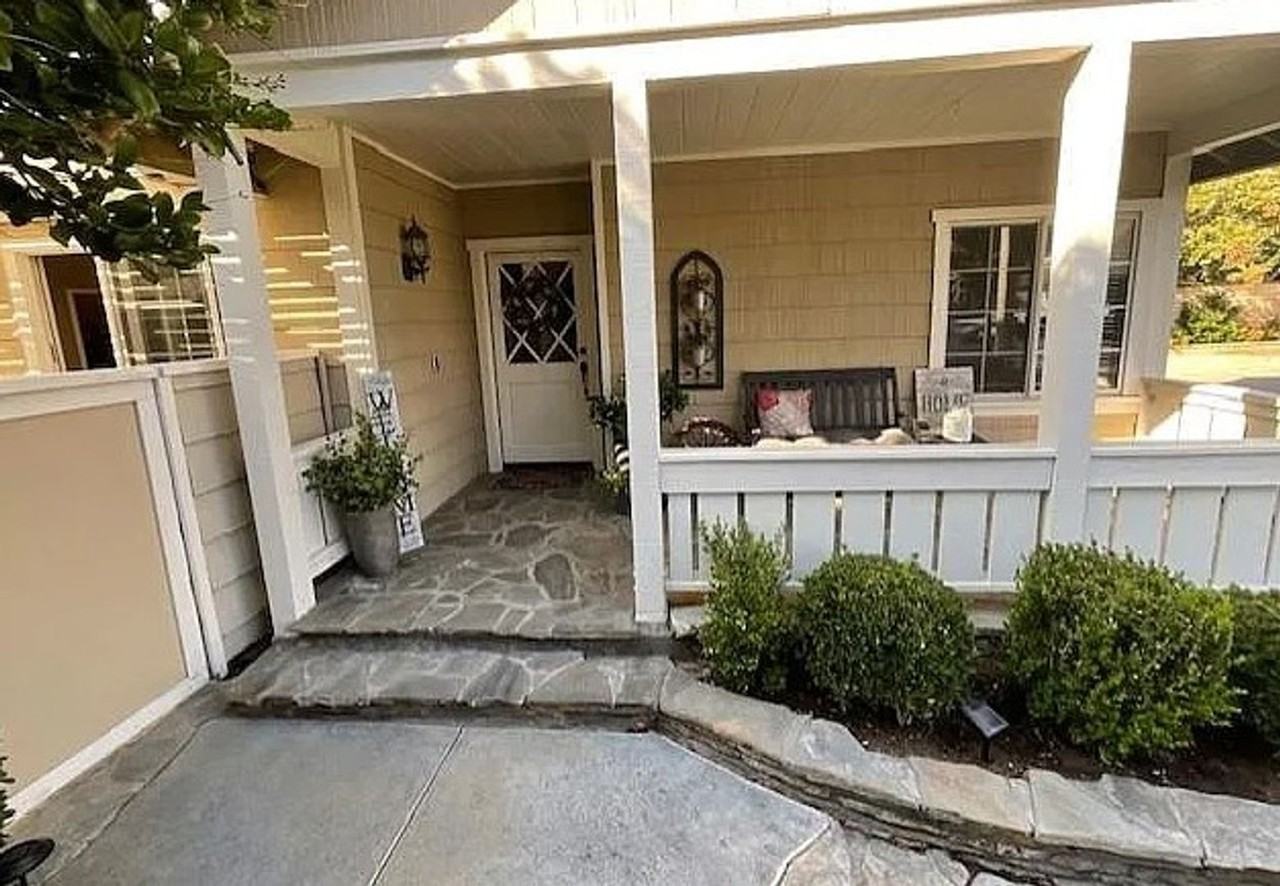 23955 Oakland Ct - Photo 3 of 22