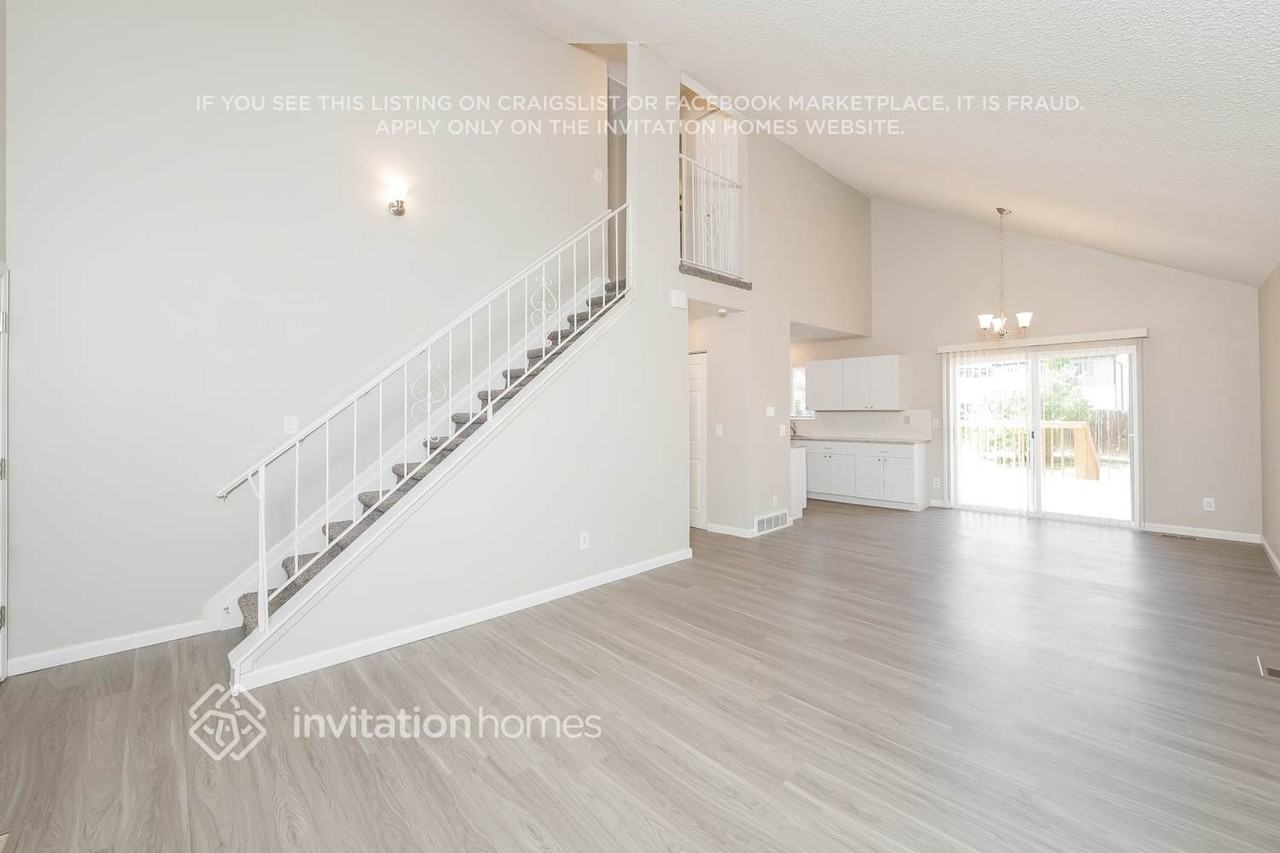 2821 S Argonne St - Photo 3 of 16