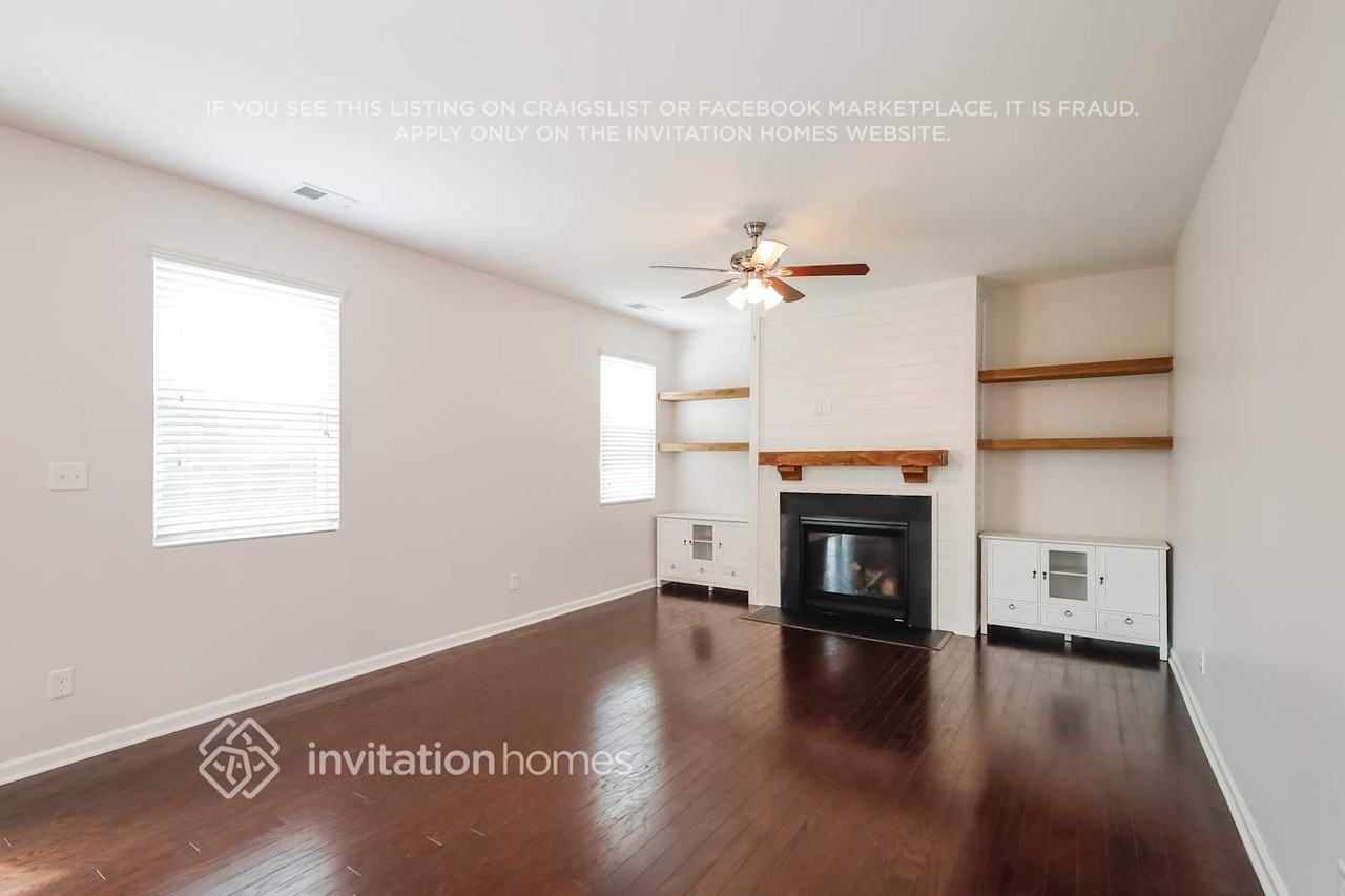 1941 Tablerock Dr - Photo 3 of 15