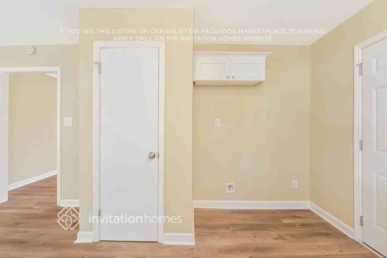 1300 Shannonhouse Dr - Photo 7 of 21