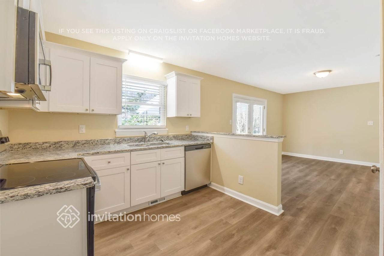 1300 Shannonhouse Dr - Photo 6 of 21