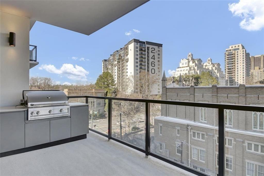 2425 Peachtree Rd Ne ##503 - Photo 4 of 25