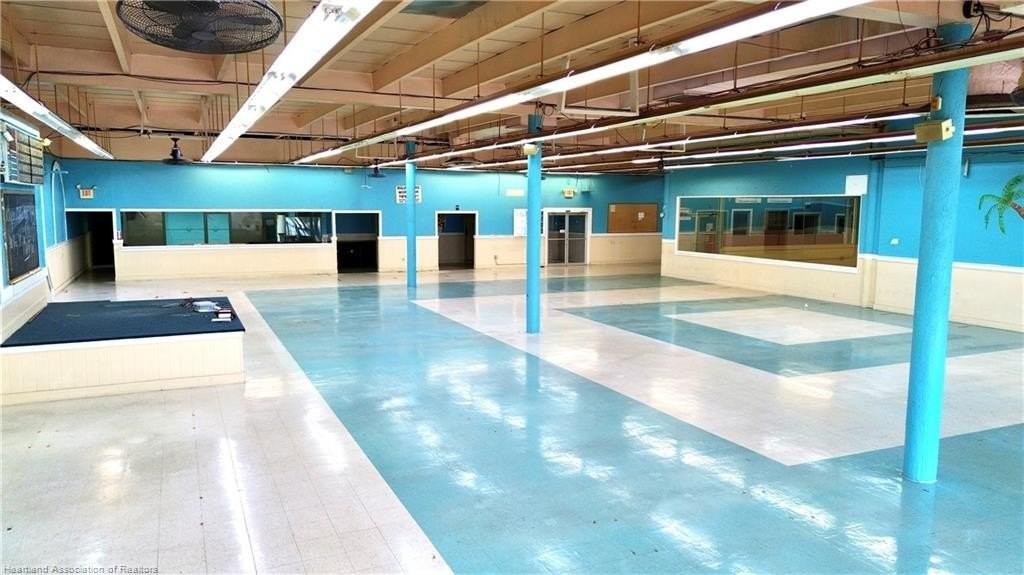 1091 W Main St - Photo 6 of 10