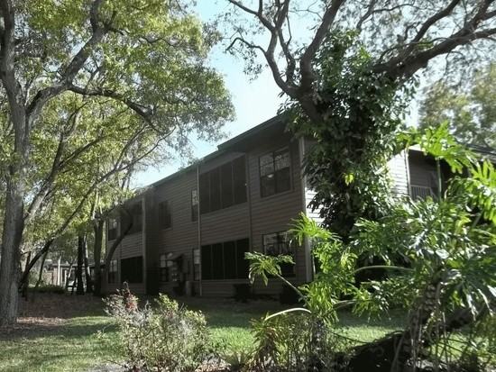 1304 Lennox Rd E - Photo 3 of 22