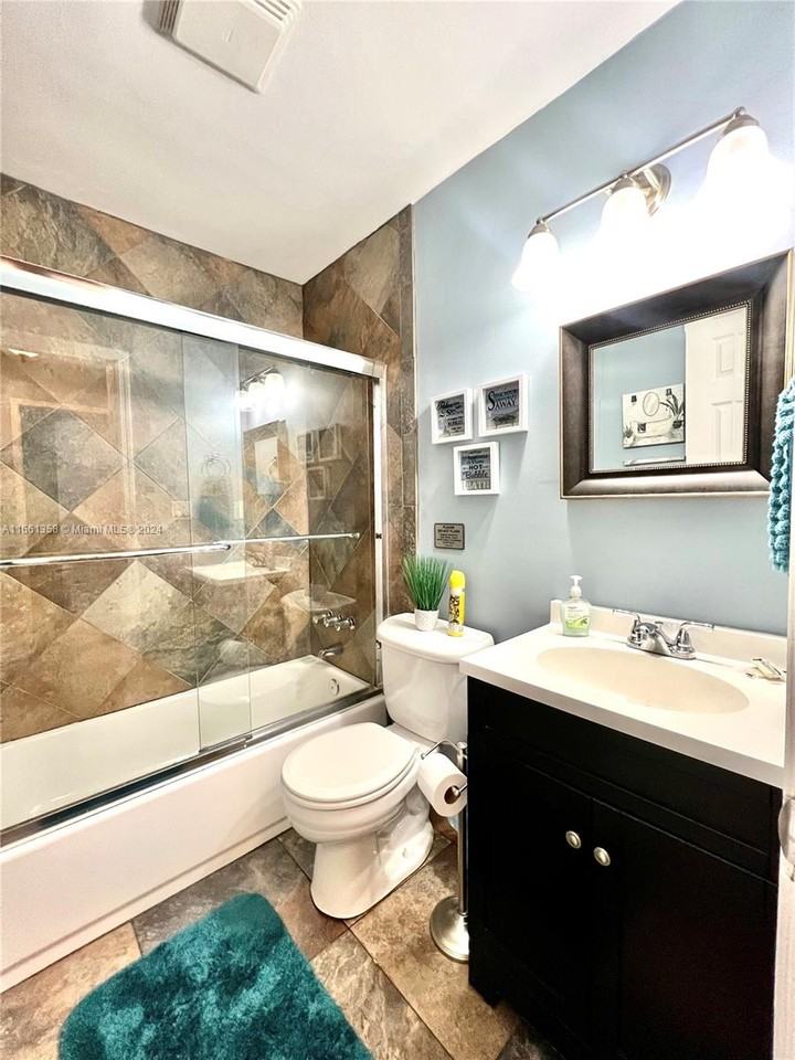 6844 Sw 10th St - Photo 2 of 5