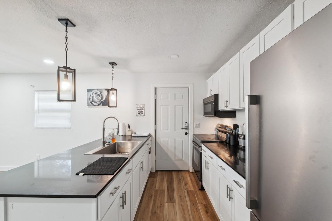 N 11th St - Photo 5 of 14