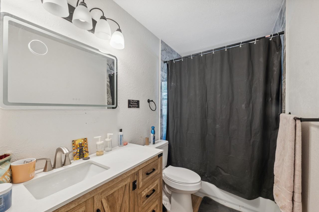 N 11th St - Photo 6 of 14