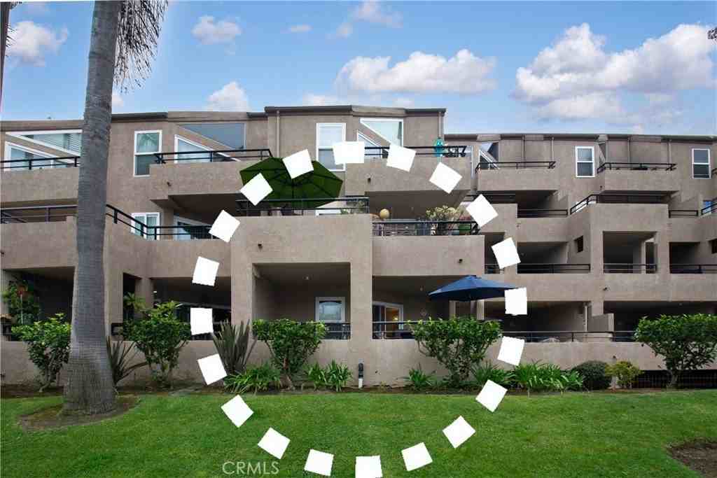 1200 Pacific Coast Hwy - Photo 4 of 27