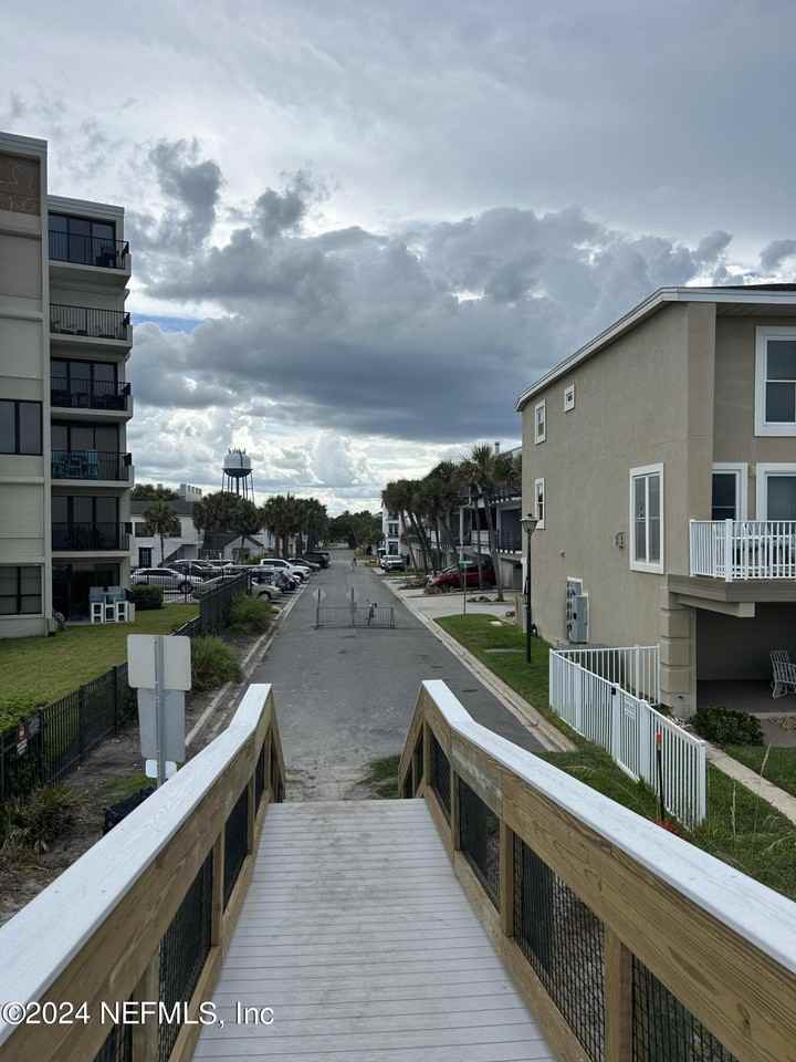 7 21st Ave S - Photo 6 of 28