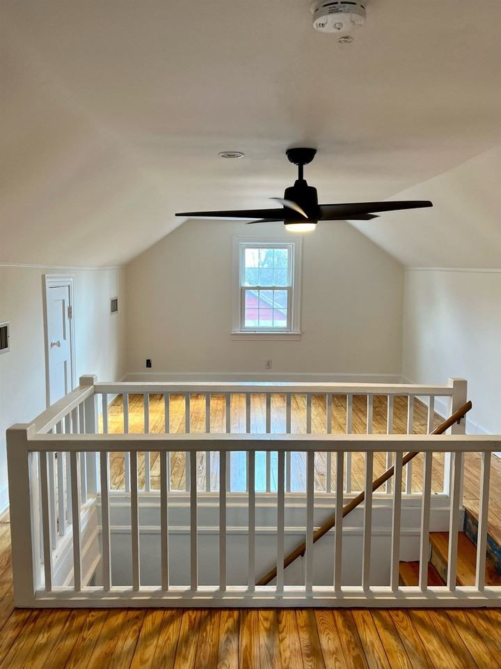 226 West Cedar Street - Photo 3 of 12