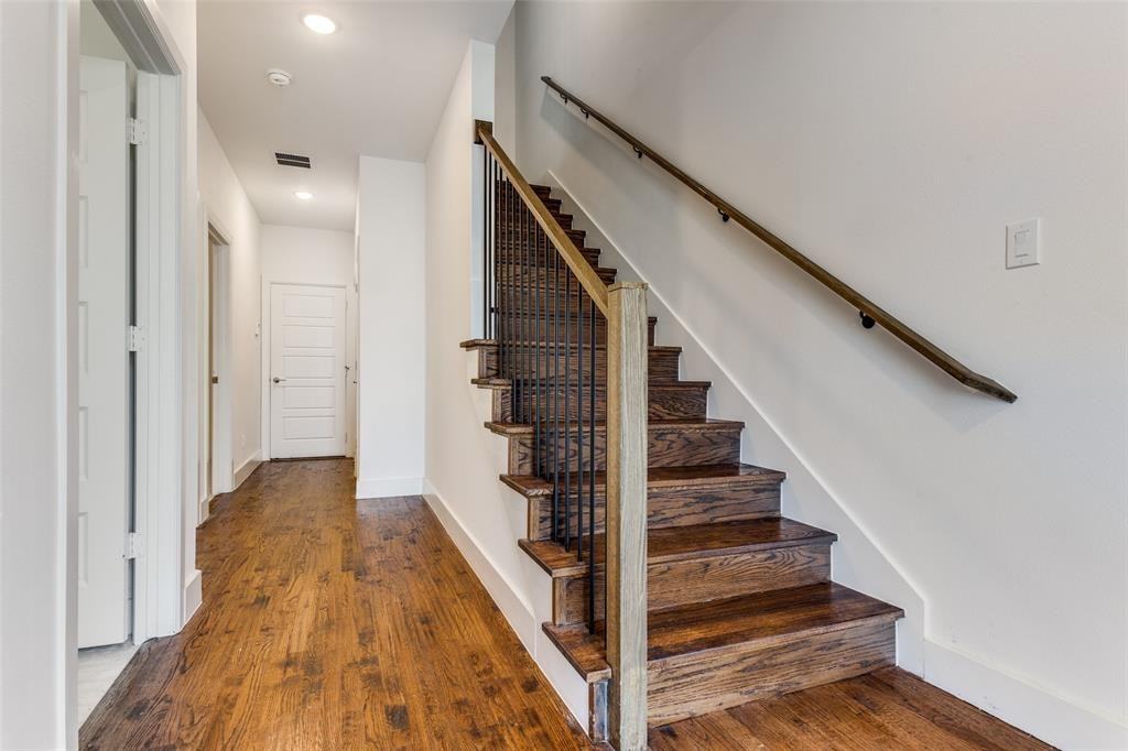 8032 Cornelius Dr - Photo 6 of 25