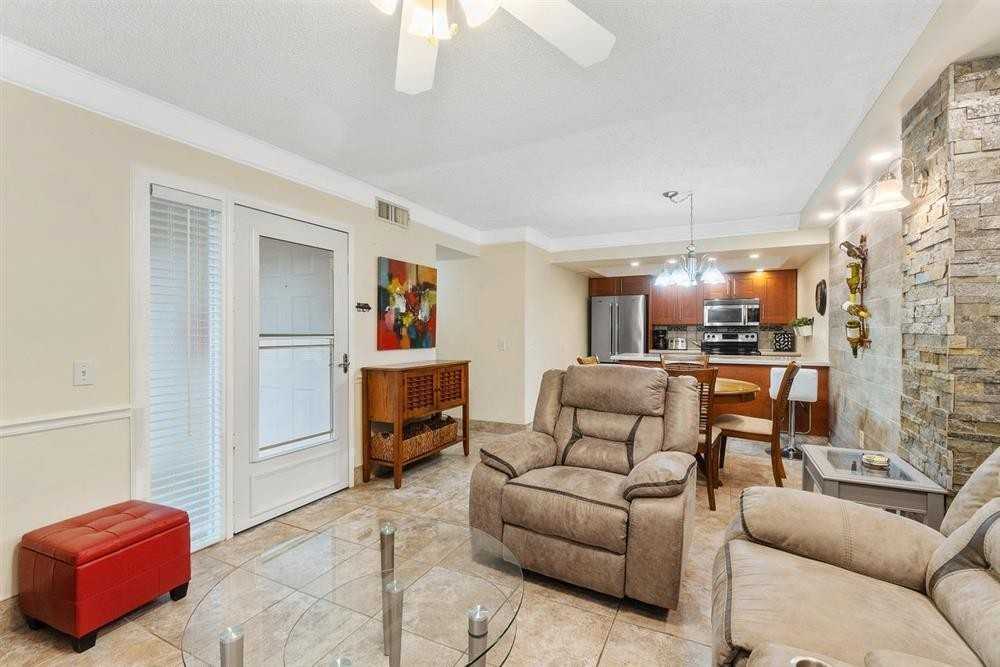 606 Waterside Dr - Photo 5 of 19