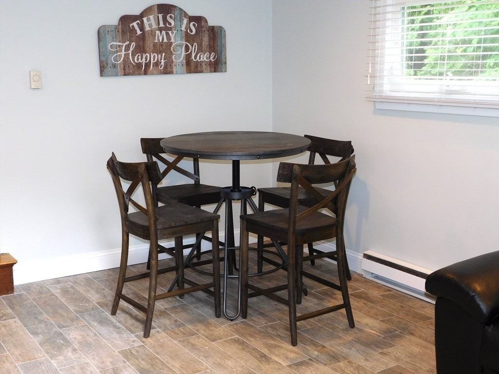 112 Thatcher Rd - Photo 3 of 6