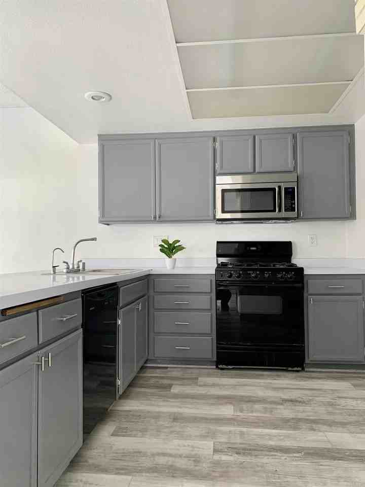 7976 Tinaja Ln - Photo 5 of 16