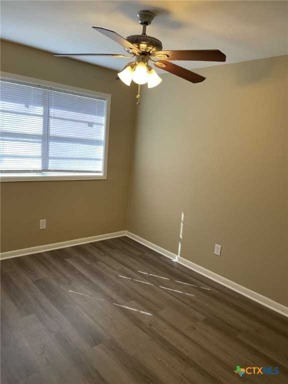 1305 N De Leon St - Photo 2 of 4