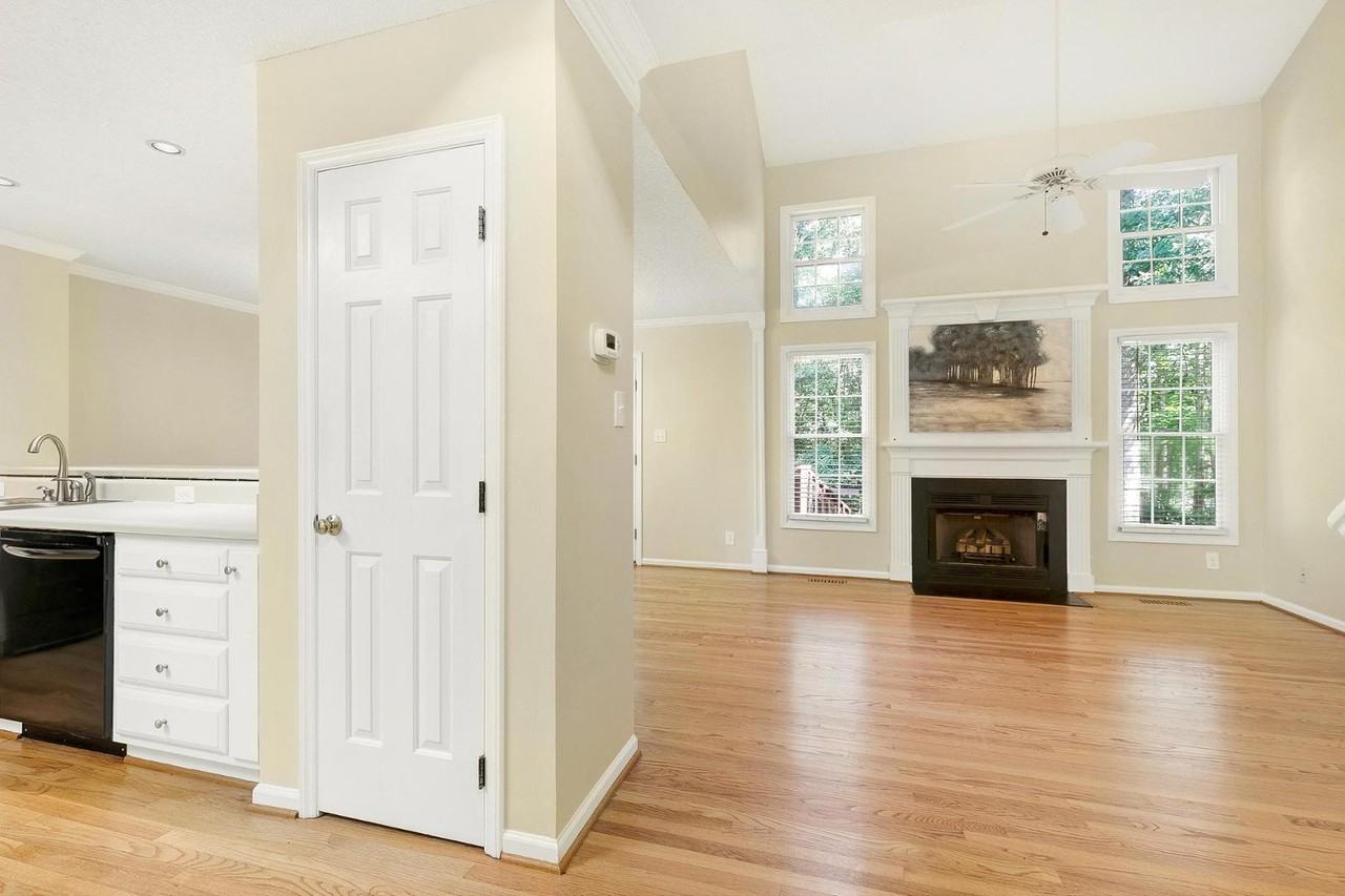 116 Mint Hill Dr - Photo 4 of 44