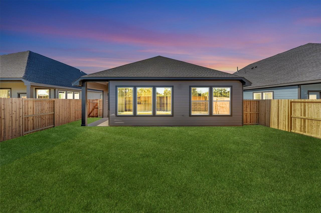 16030 Bishops Cap Way - Photo 2 of 50