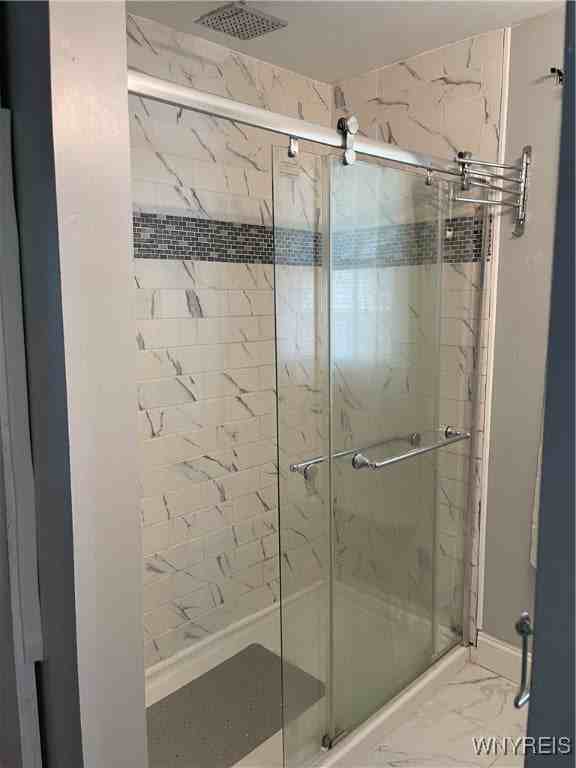 112 Hartford Rd - Photo 6 of 23