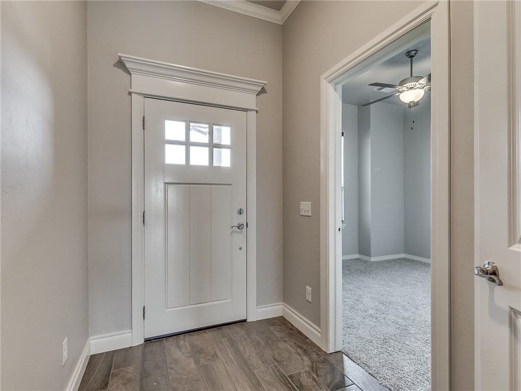 1013 Ne 34th Ter - Photo 4 of 36