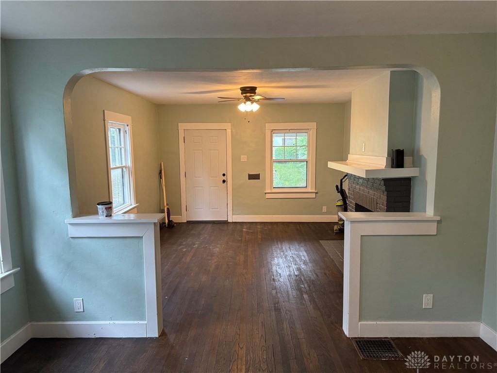 119 Pointview Ave ##117 - Photo 3 of 23