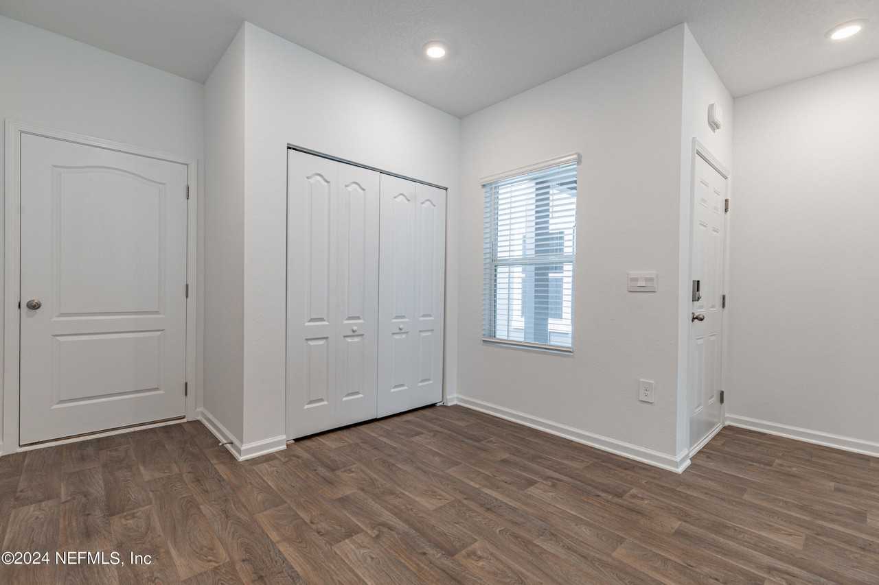9191 Stony Brook Rd - Photo 2 of 31
