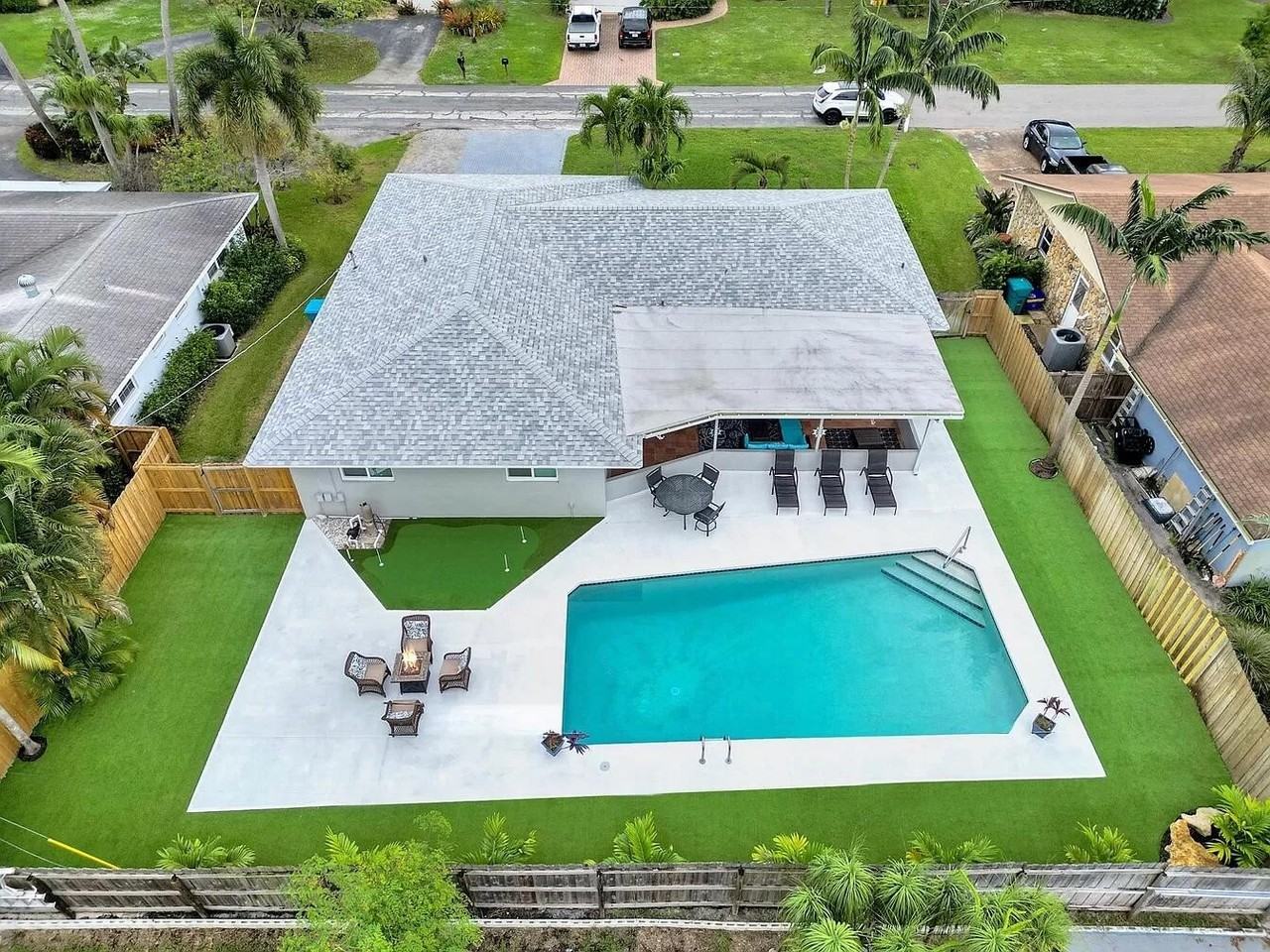 2709 Sw 7th St - Photo 2 of 13