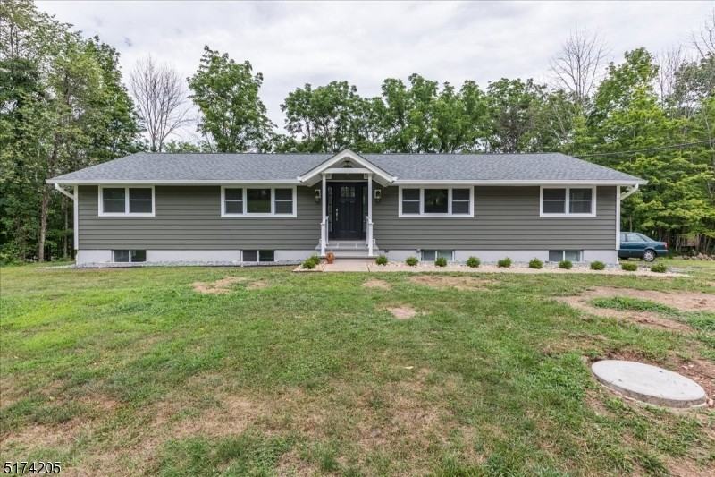 461 Little York Mount Pleasant Rd - Photo 2 of 16