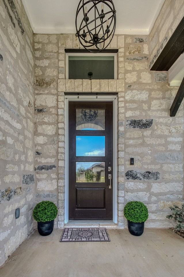 110 Madrona Ln - Photo 2 of 19