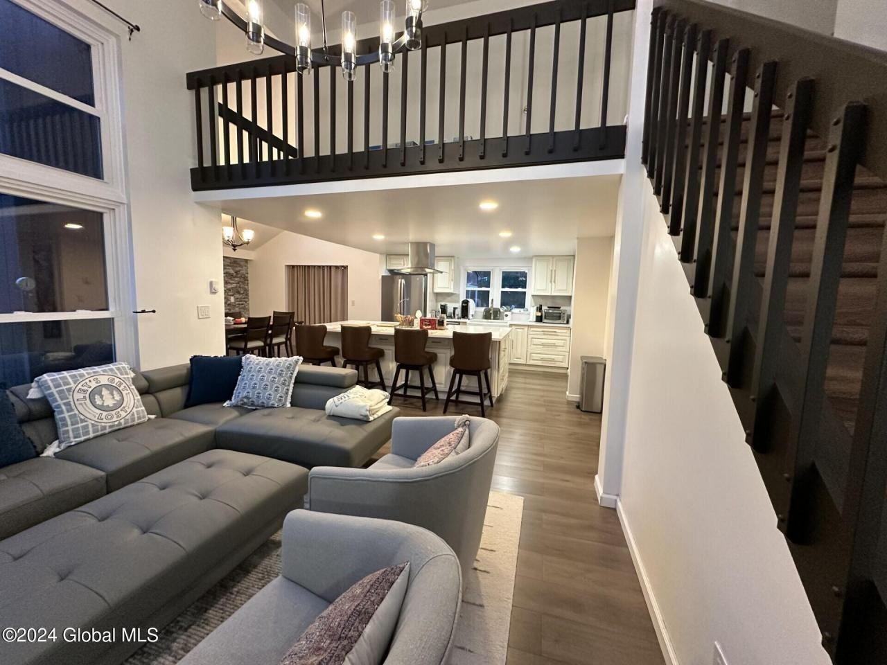 28 Meadow Rue Pl - Photo 3 of 14