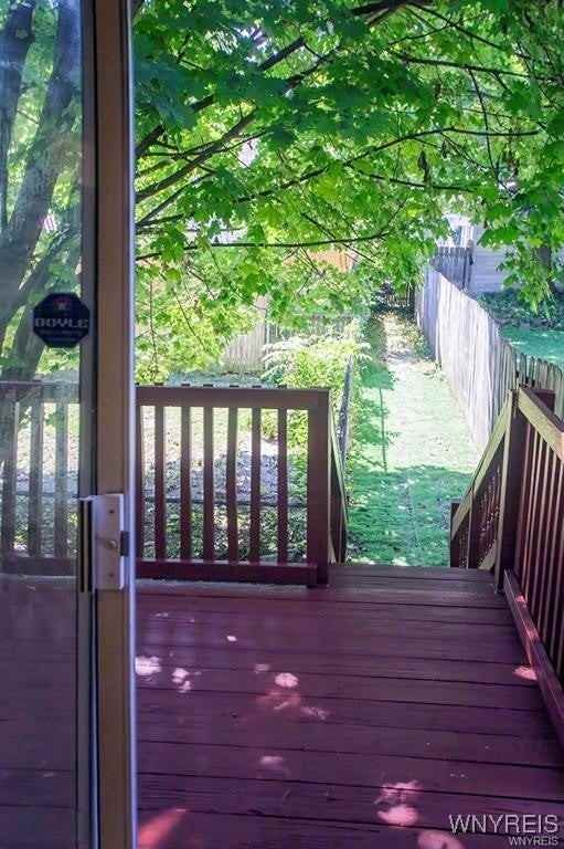 337 Connecticut St - Photo 6 of 22