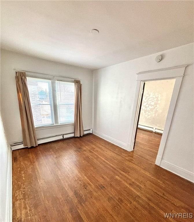 418 Skillen St - Photo 2 of 9