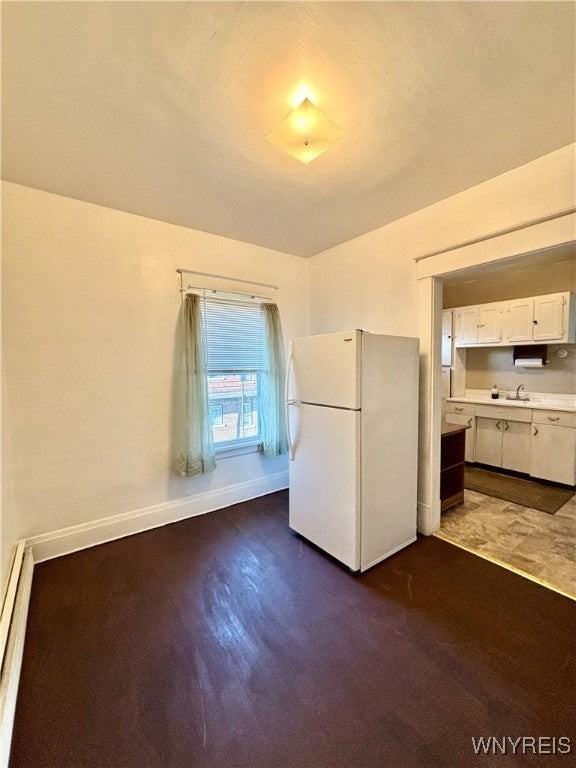 418 Skillen St - Photo 7 of 9