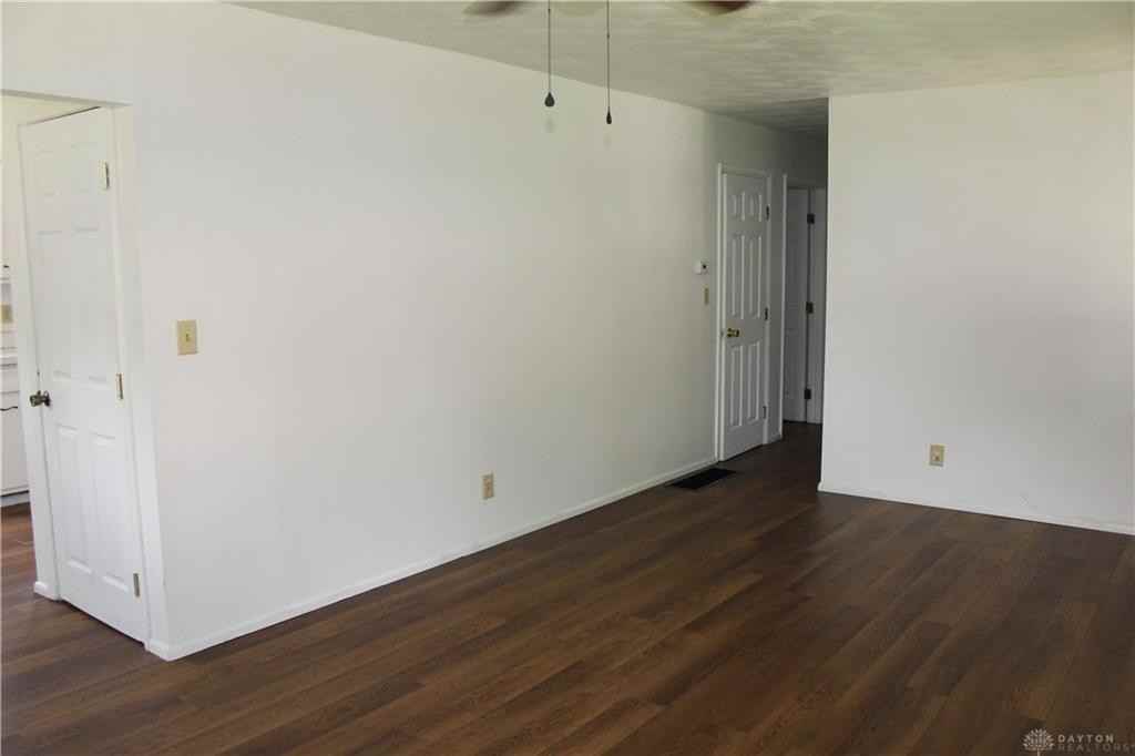 1125 Tiptop Avenue - Photo 5 of 16