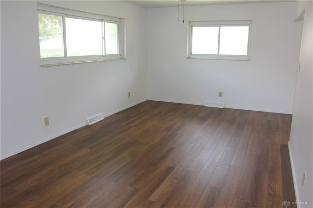 1125 Tiptop Avenue - Photo 6 of 16