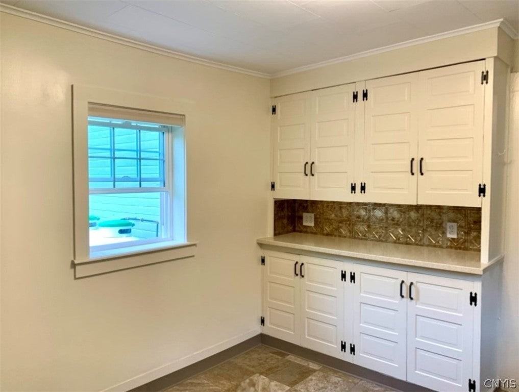 5677 Valley Dr - Photo 5 of 15